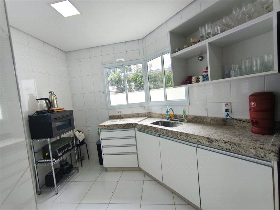 Casa à venda com 3 suítes no condomínio Piemonte, Vinhedo - SP