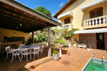 Sobrado à venda ou para alugar com 5 quartos, sendo 1 suíte, em Vila Harmonia, Araraquara, SP