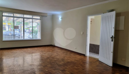 Sobrado à venda com 3 quartos, sendo 1 suíte, em Chácara Santo Antônio (zona Sul), São Paulo, SP