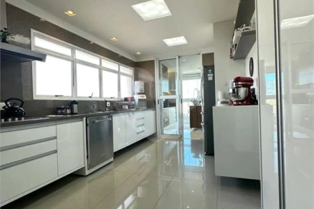 Apartamento à venda com 3 suítes em Nova Petrópolis, São Bernardo do Campo, SP