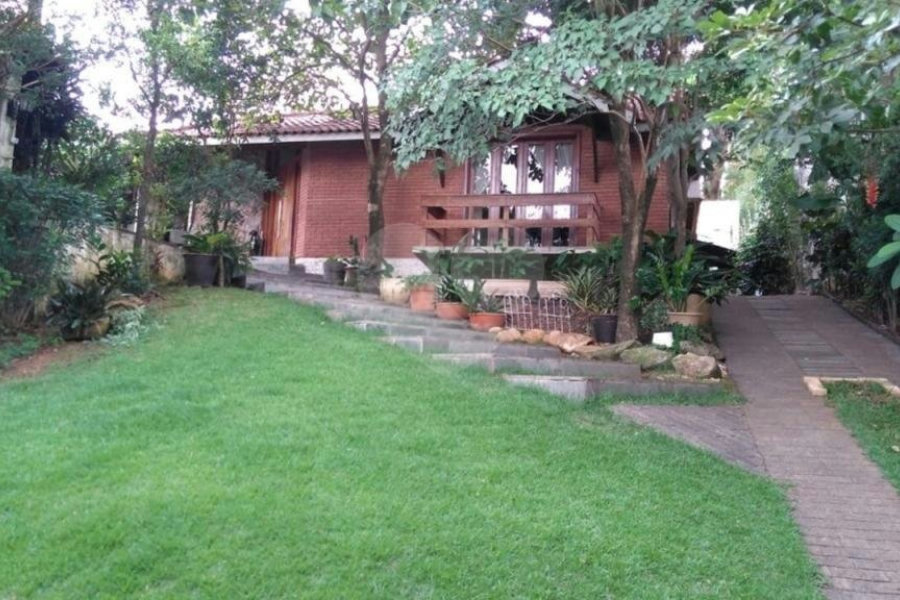 Casa Térrea à venda com 4 suítes em Jardim Floresta, São Paulo, SP