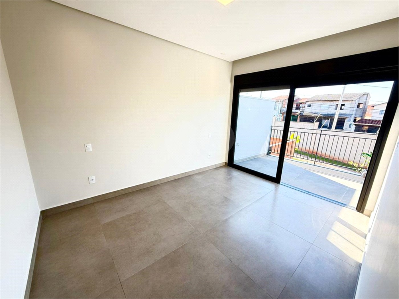 Casa à venda com 3 suítes no condomínio Villa Sapezal, Indaiatuba - SP