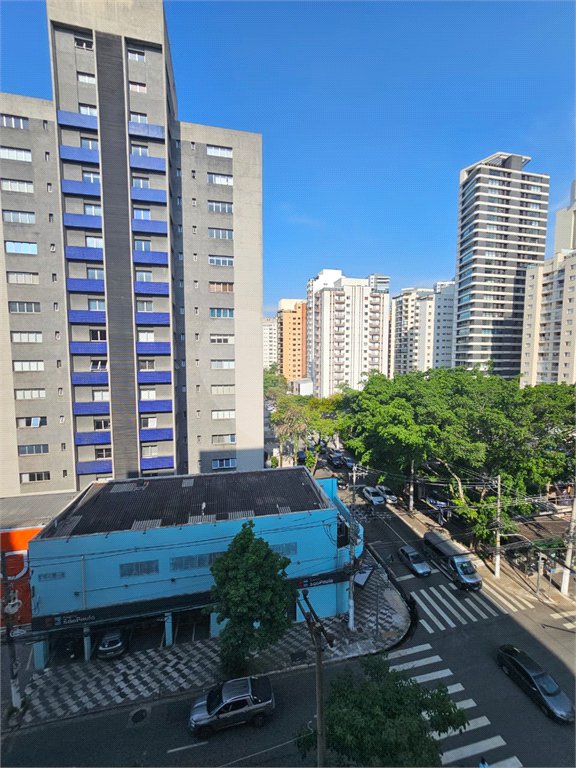 Apartamento à venda com 3 quartos, sendo 1 suíte, em Vila Nova Conceição, São Paulo, SP