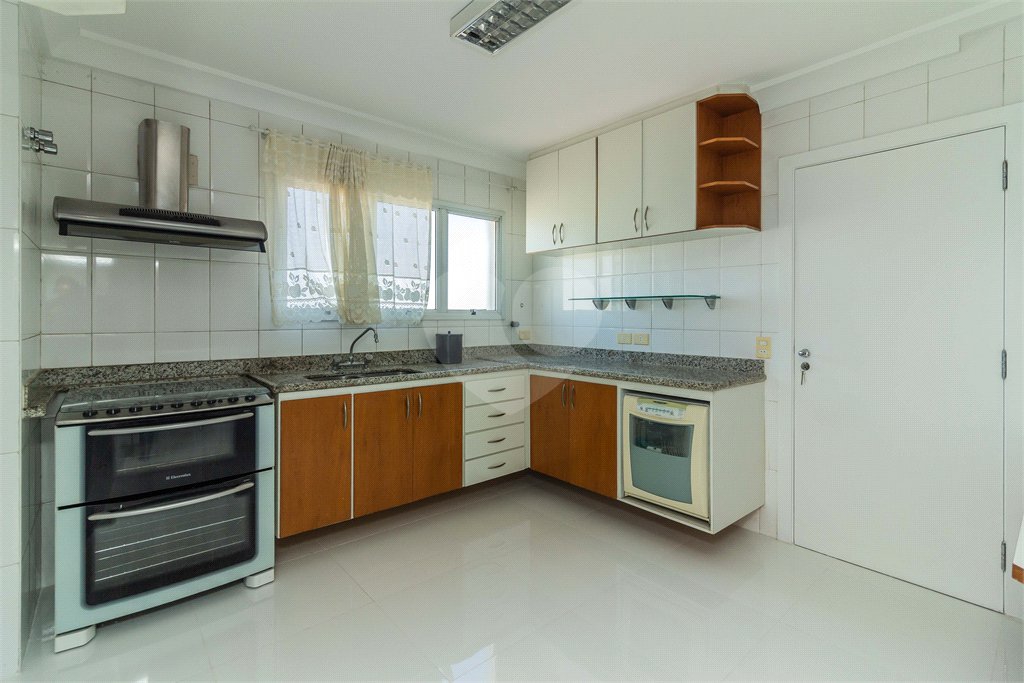 Apartamento à venda com 3 suítes em Campo Belo, São Paulo, SP