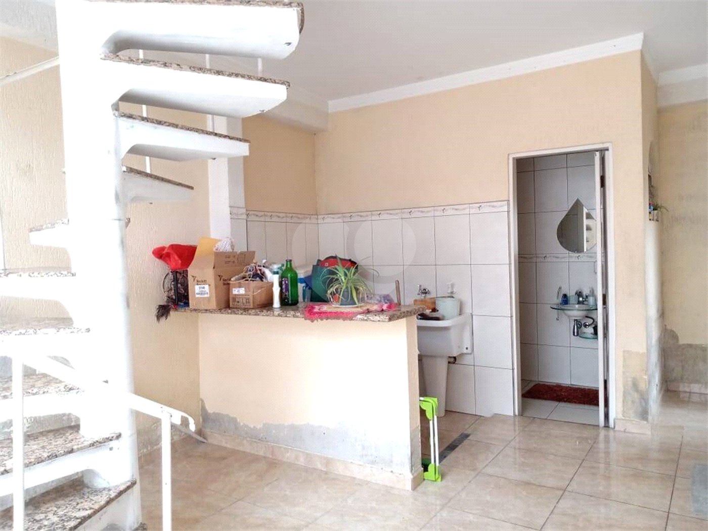 Sobrado à venda com 3 quartos, sendo 2 suítes, em Vila Rea, Poá, SP
