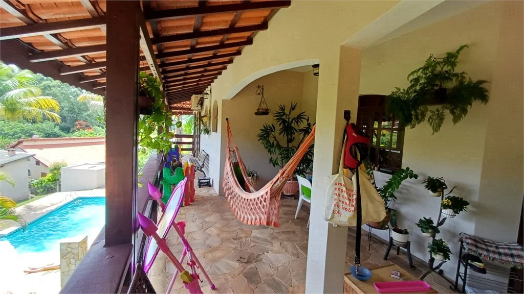 Casa à venda com 4 quartos, sendo 1 suíte,  no condomínio Jardim do Ribeirão I, Itupeva - SP