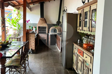 Casa Térrea para alugar com 3 suítes em Jardim do Lago, Atibaia, SP