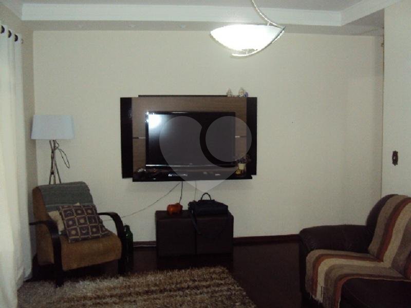 Sobrado à venda com 3 quartos, sendo 1 suíte,  em Jardim Pinheiros, São Paulo, SP
