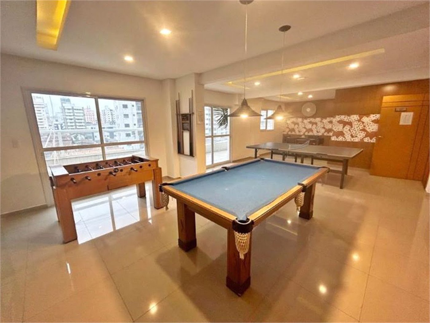 Apartamento Residencial à venda, Vila Guilhermina, Praia Grande - AP1374.