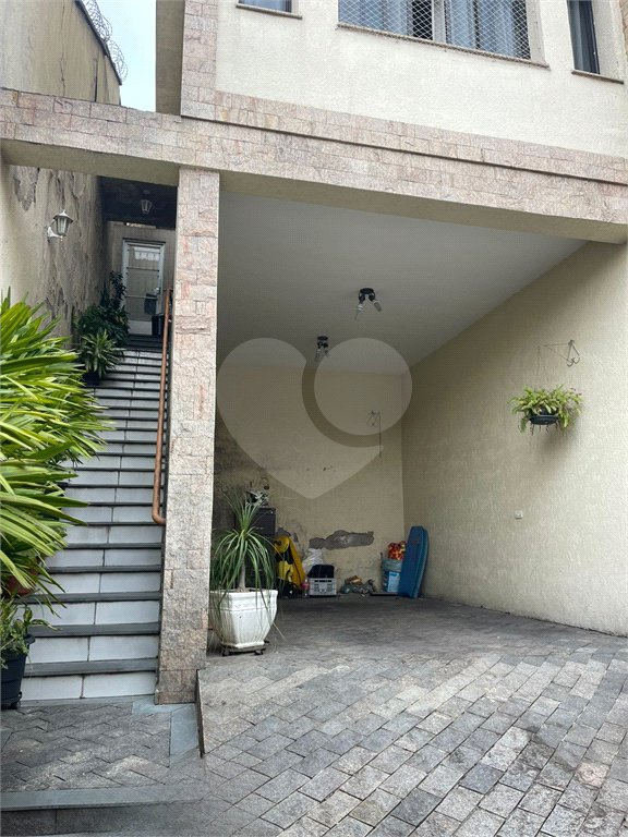 Casa à venda com 3 quartos, sendo 1 suíte, em Vila Leonor, São Paulo, SP