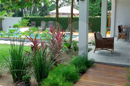 Casa à venda com 2 quartos, sendo 1 suíte, no Centro, Santa Cruz Cabrália, BA
