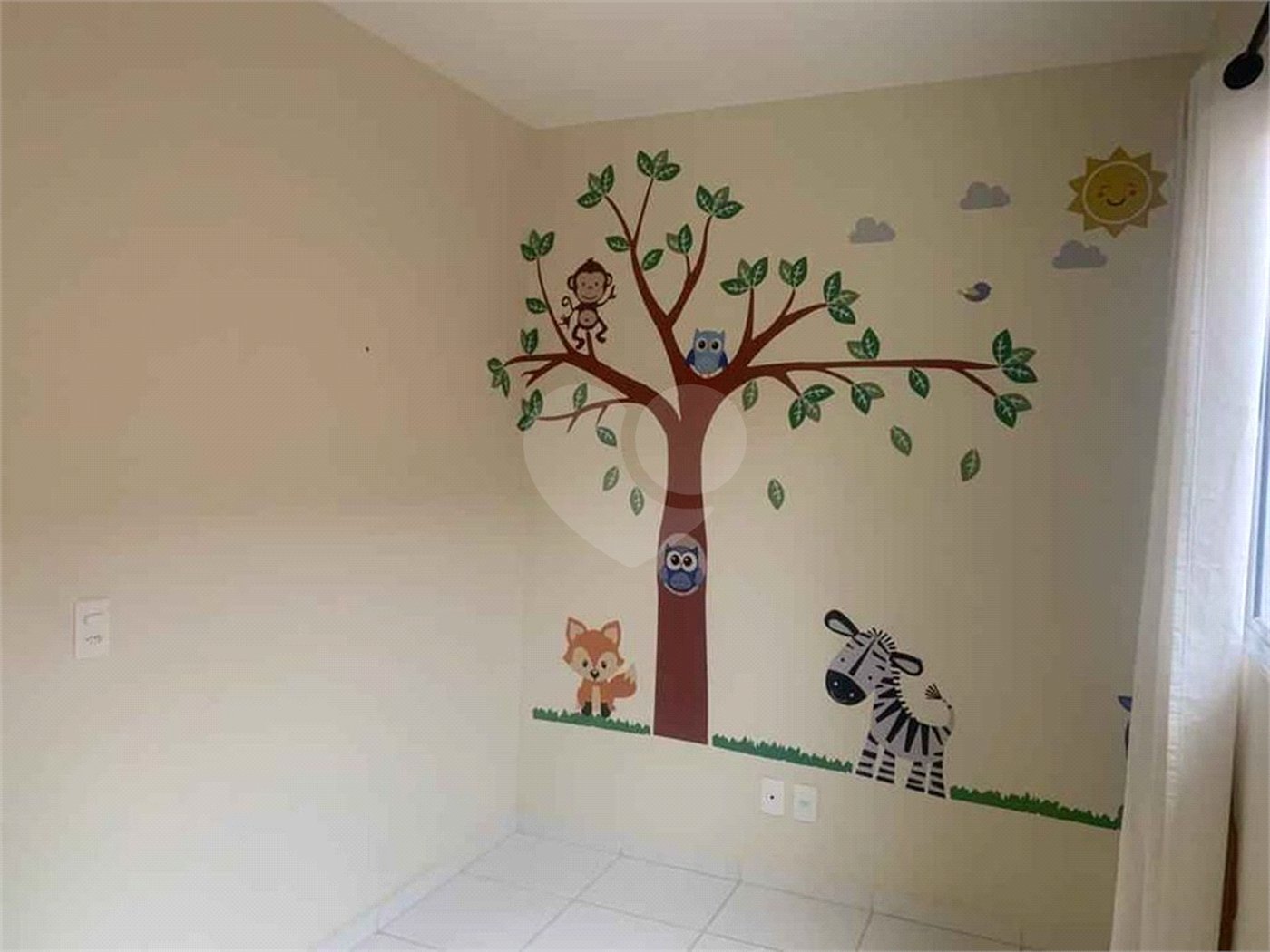 Casa térrea no Condomínio Bosque dos Jatobás.