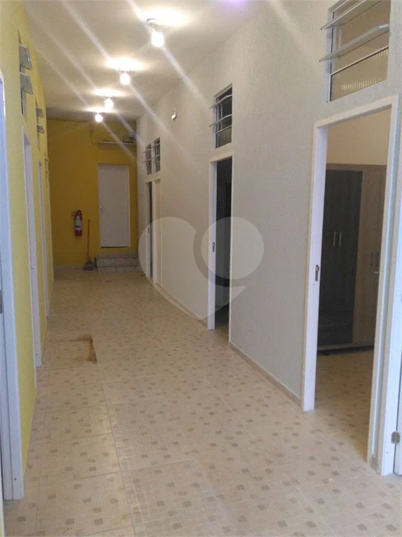 Imóvel Comercial para Venda ou Locação em ótima localização na Rua Palacete das Águias, 300.