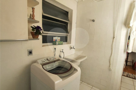 Apartamento à venda com 3 quartos, sendo 1 suíte,  em Alto da Boa Vista, São Paulo, SP