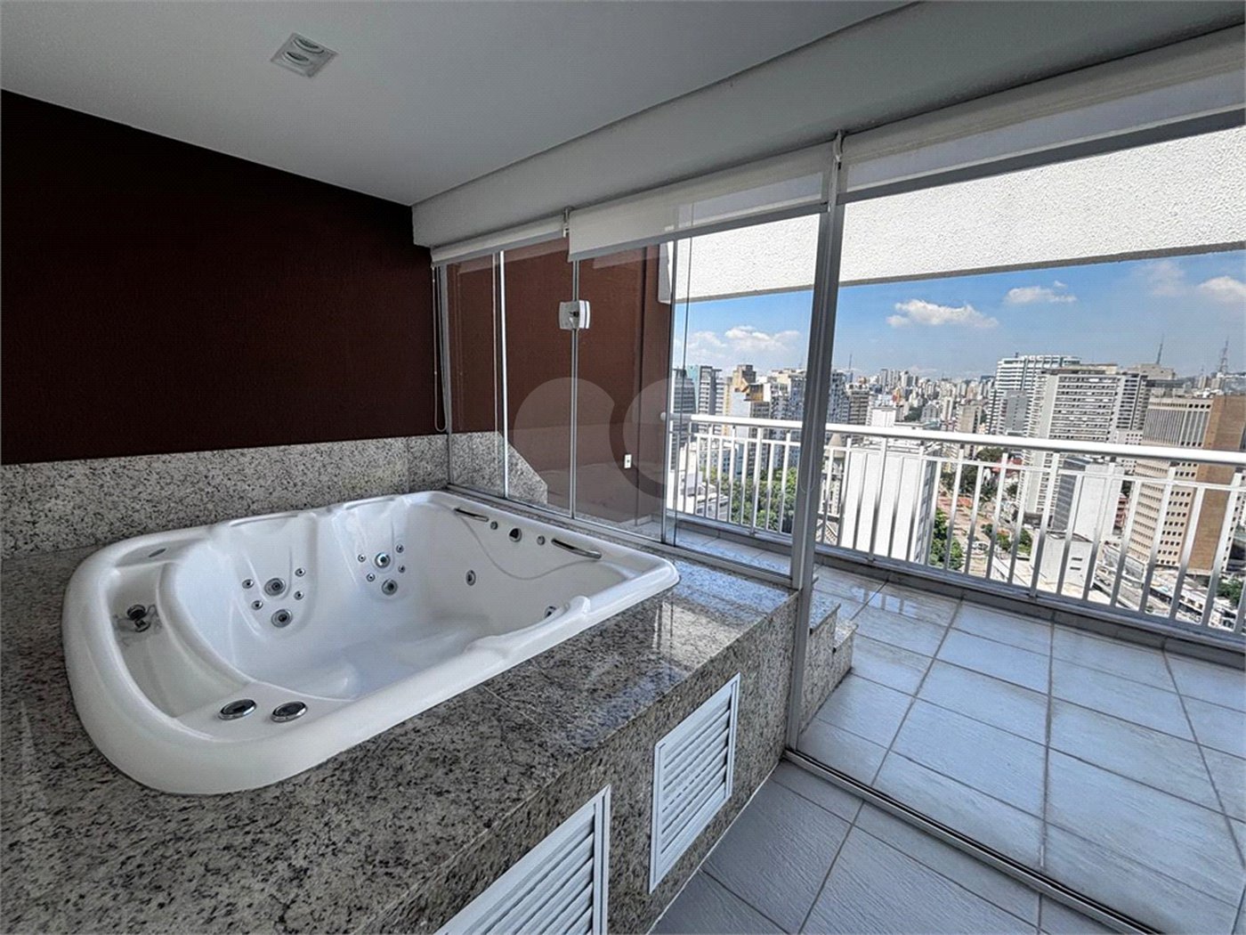 Cobertura à venda com 3 quartos, sendo 2 suítes,  em Vila Buarque, São Paulo, SP