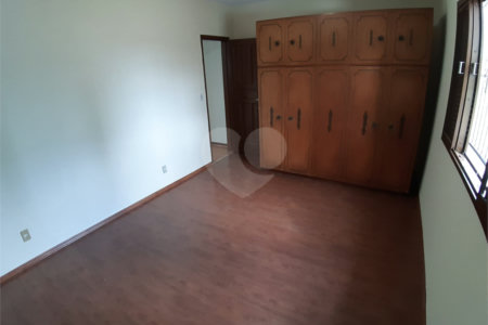 Casa à venda com 3 quartos, sendo 1 suíte,  em Vila Gomes, São Paulo, SP