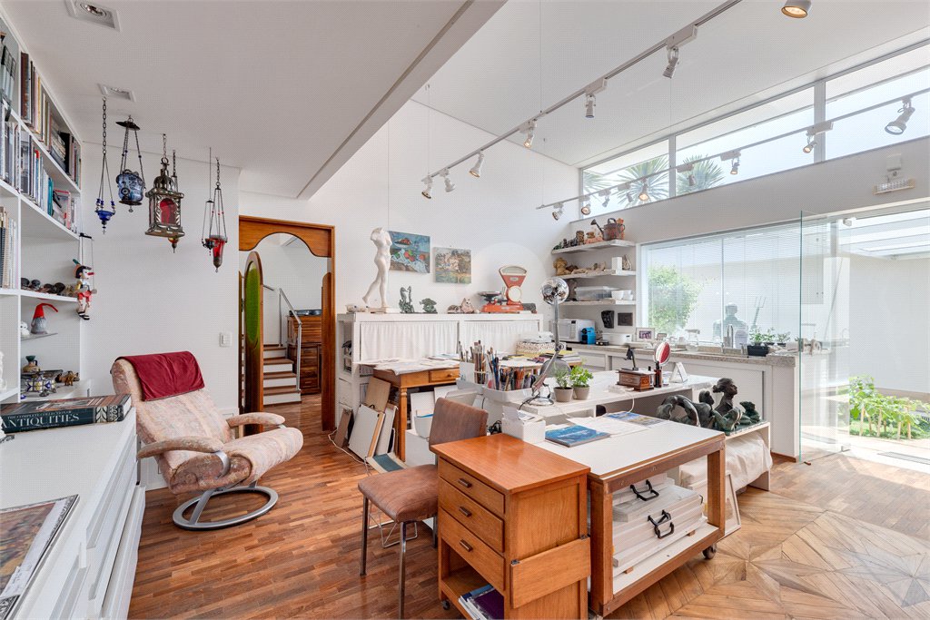 Casa Térrea à venda com 4 quartos, sendo 3 suítes, em Brooklin, São Paulo, SP