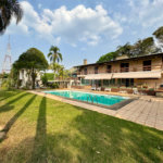 Casa à venda com 7 quartos, sendo 4 suítes, no condomínio Campos de Mairiporã Gleba 1, Mairiporã - SP