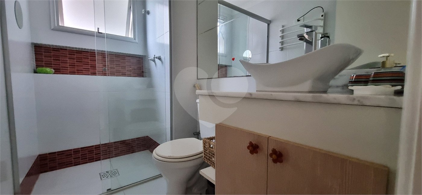 Apartamento à venda com 3 suítes em Jardim Londrina, São Paulo, SP