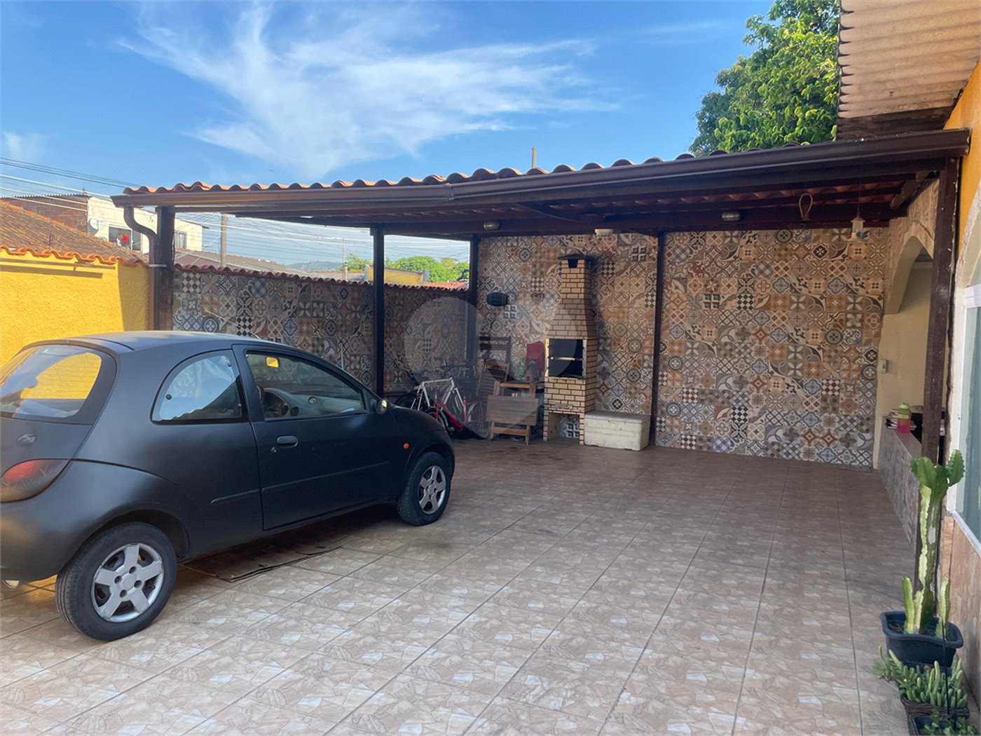 Casa à venda com 2 quartos, sendo 1 suíte, em Cosmos, Rio de Janeiro, RJ
