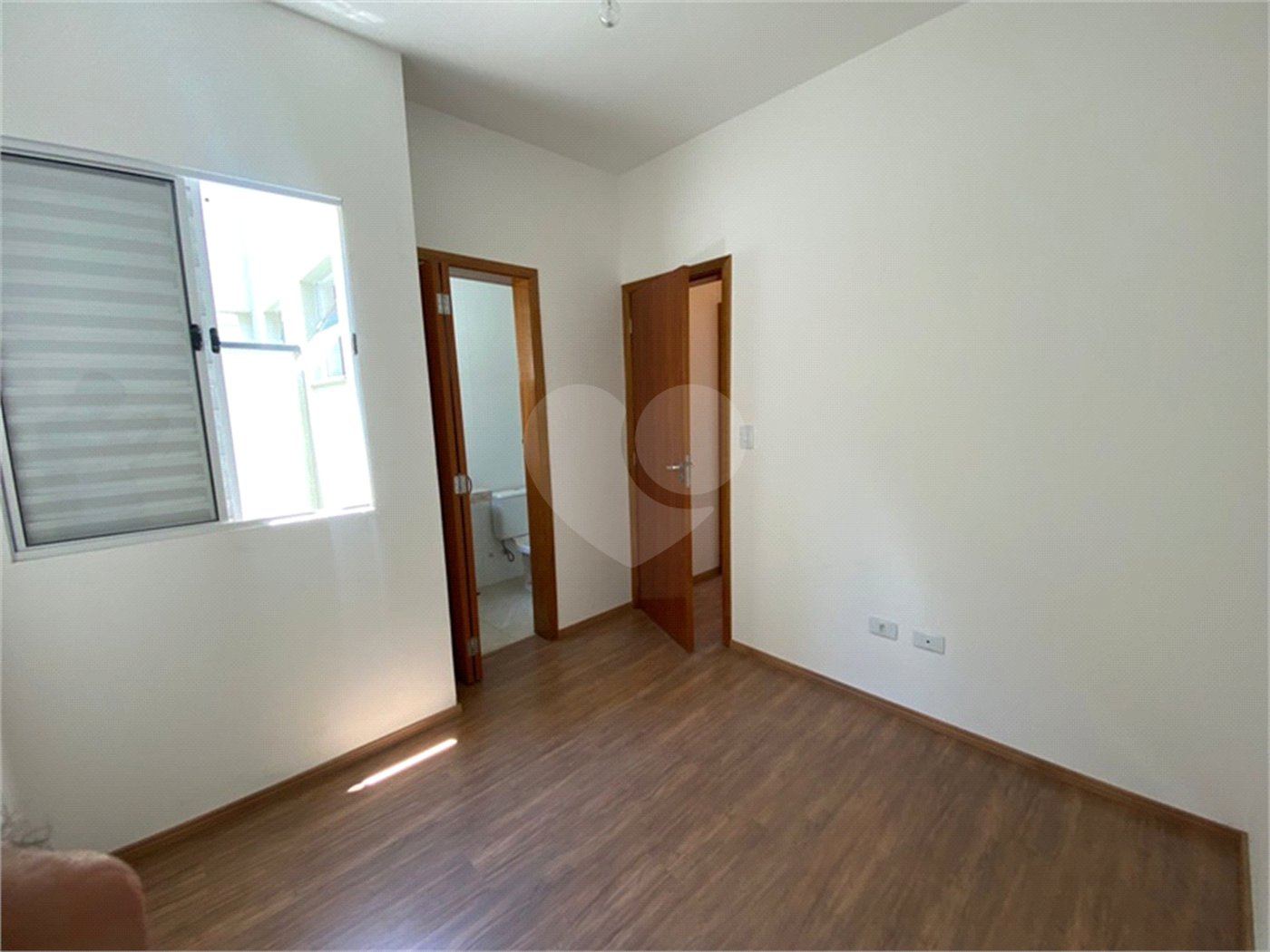 Casa para alugar com 3 quartos, sendo 1 suíte,  no condomínio Villagio DI Maria, São Paulo - SP