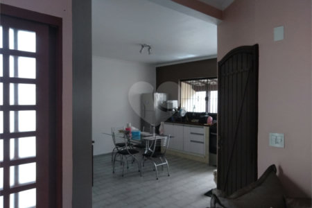 Casa à venda com 3 quartos, sendo 1 suíte, em Vila Carvalho, Sorocaba, SP