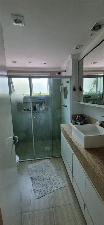 Apartamento à venda com 3 suítes em Jardim Londrina, São Paulo, SP