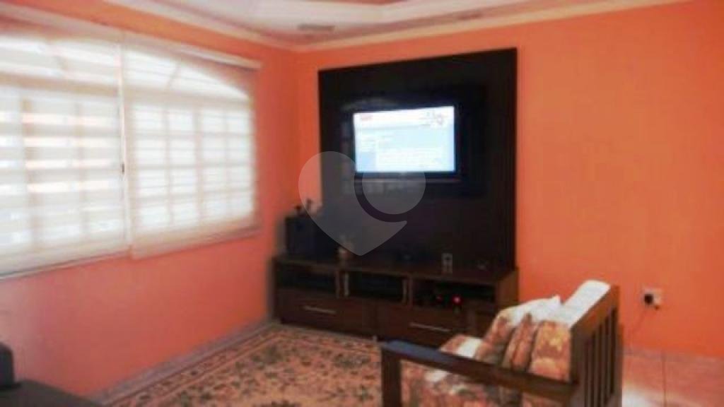 Sobrado à venda com 3 quartos, sendo 1 suíte, em Vila das Palmeiras, Guarulhos, SP