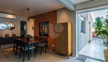 Apartamento à venda com 2 quartos, sendo 1 suíte, em Chácara Santo Antônio (zona Sul), São Paulo, SP