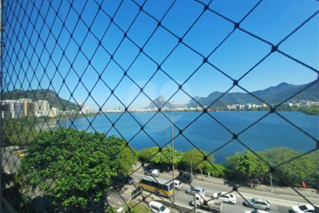 Apartamento à venda com 3 quartos, sendo 1 suíte,  em Lagoa, Rio de Janeiro, RJ