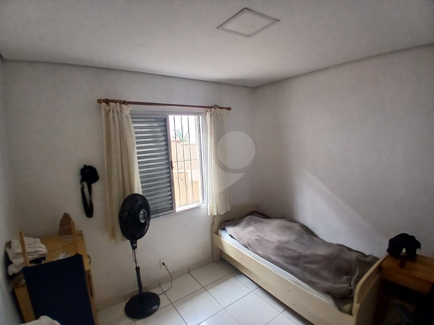 Casa Assobradada à Venda – Isolada | Quintal | Edícula