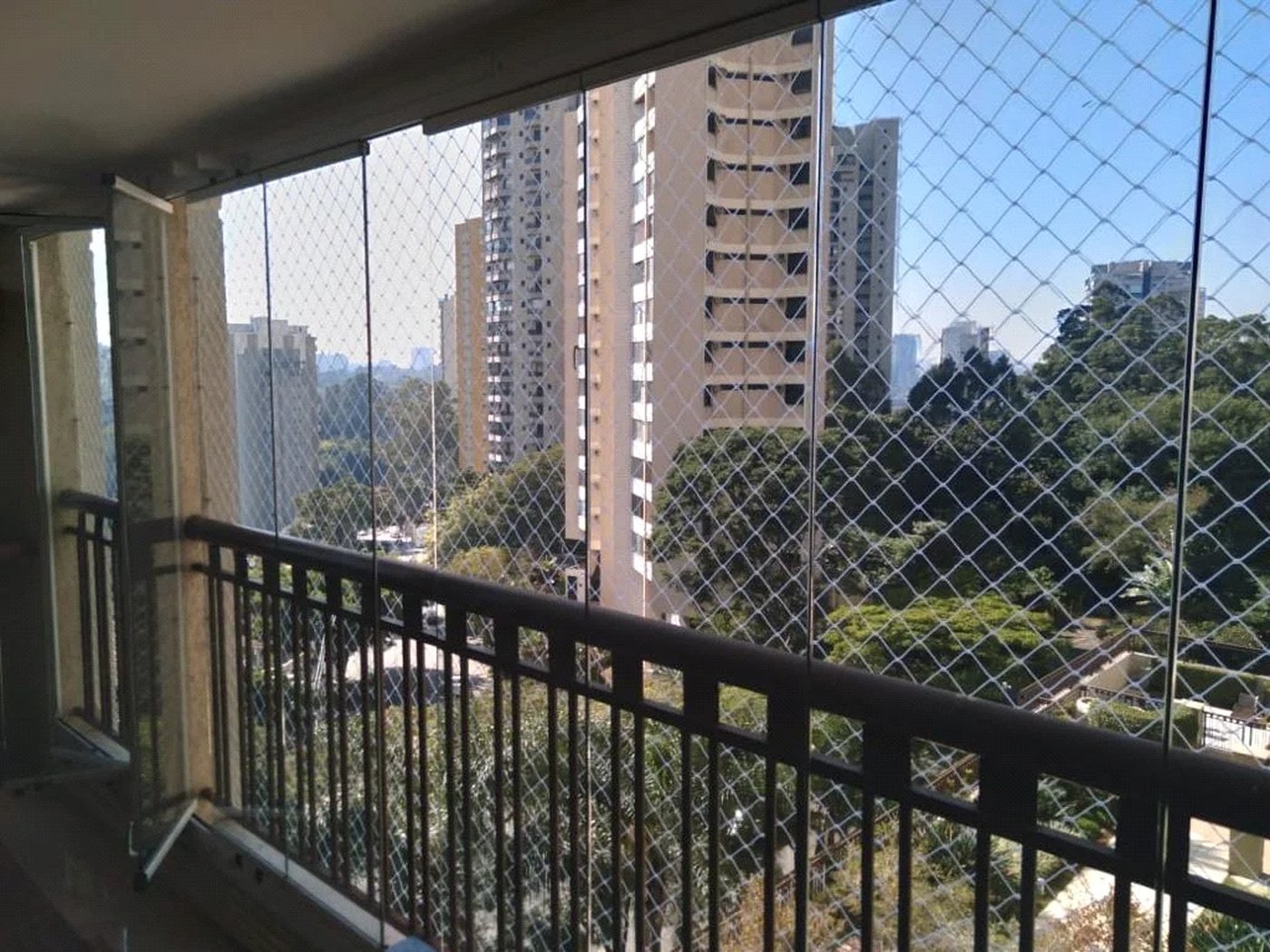 Apartamento à venda com 3 quartos, sendo 2 suítes, em Paraíso do Morumbi, São Paulo, SP