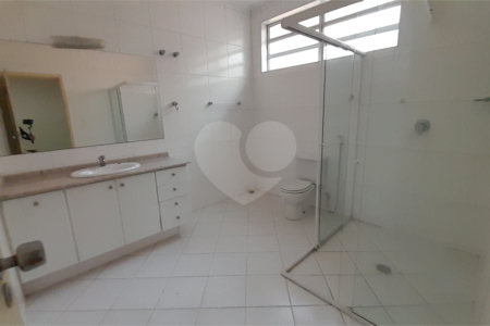 Sobrado para alugar com 5 quartos, sendo 3 suítes, em Jardim do Mar, São Bernardo do Campo, SP