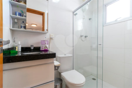 Casa à venda com 3 quartos, sendo 1 suíte, no condomínio Orquideas, São Paulo - SP