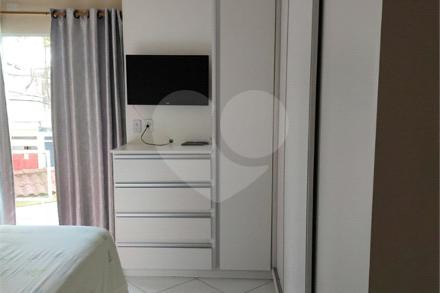 Sobrado à venda com 2 suítes em Vila Carrão, São Paulo, SP