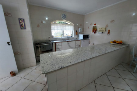 Casa à venda com 4 quartos, sendo 3 suítes, no condomínio São Joaquim, Vinhedo - SP