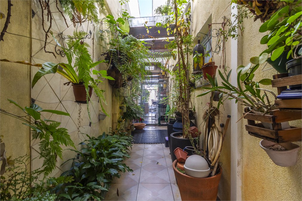 Sobrado à venda com 4 quartos, sendo 1 suíte,  em Vila Cruzeiro, São Paulo, SP