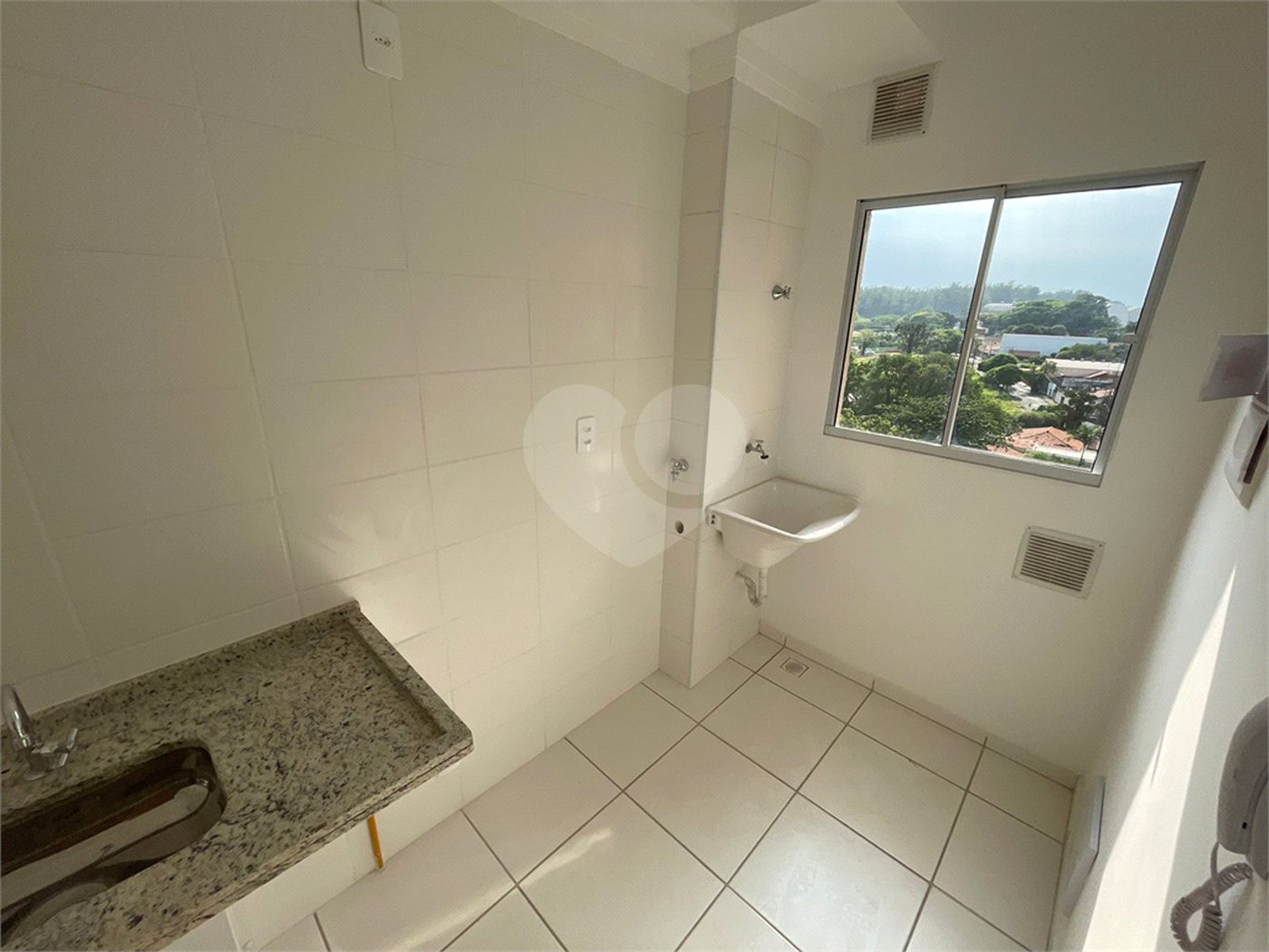 Apartamento para venda ou locação no Condomínio Residencial Vila das Flores