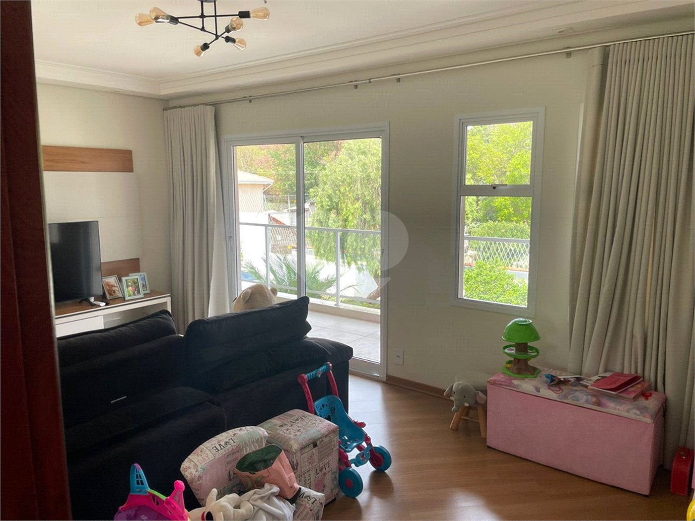 Casa à venda com 3 quartos, sendo 1 suíte, no condomínio Quinta da Boa Vista, Jundiaí - SP
