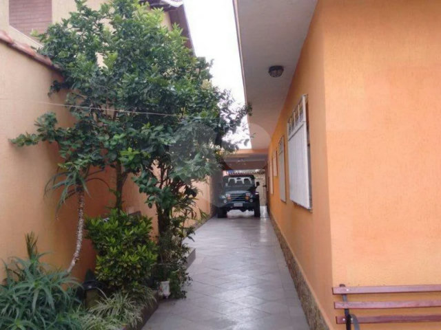 Casa Térrea à venda com 3 quartos, sendo 2 suítes,  em Jaraguá, São Paulo, SP