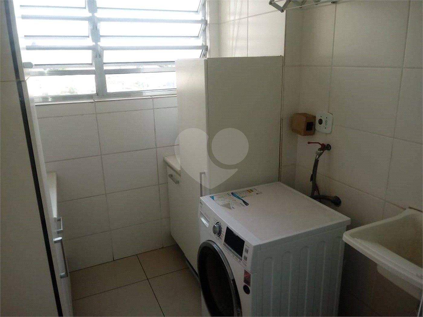 Apartamento à venda com 3 quartos, sendo 1 suíte, no Centro, Poá, SP