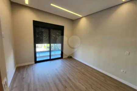 Casa à venda com 4 suítes no condomínio Floradas da Serra, São José dos Campos - SP