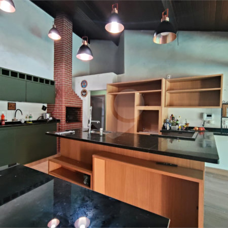 Casa Térrea à venda com 4 quartos, sendo 1 suíte, em Vila Mazzei, Itapetininga, SP