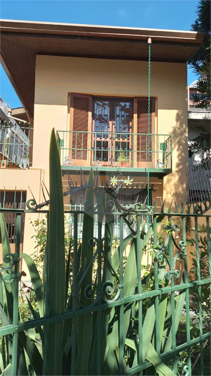 Casa à venda com 3 quartos, sendo 1 suíte, em Vila Mariana, São Paulo, SP