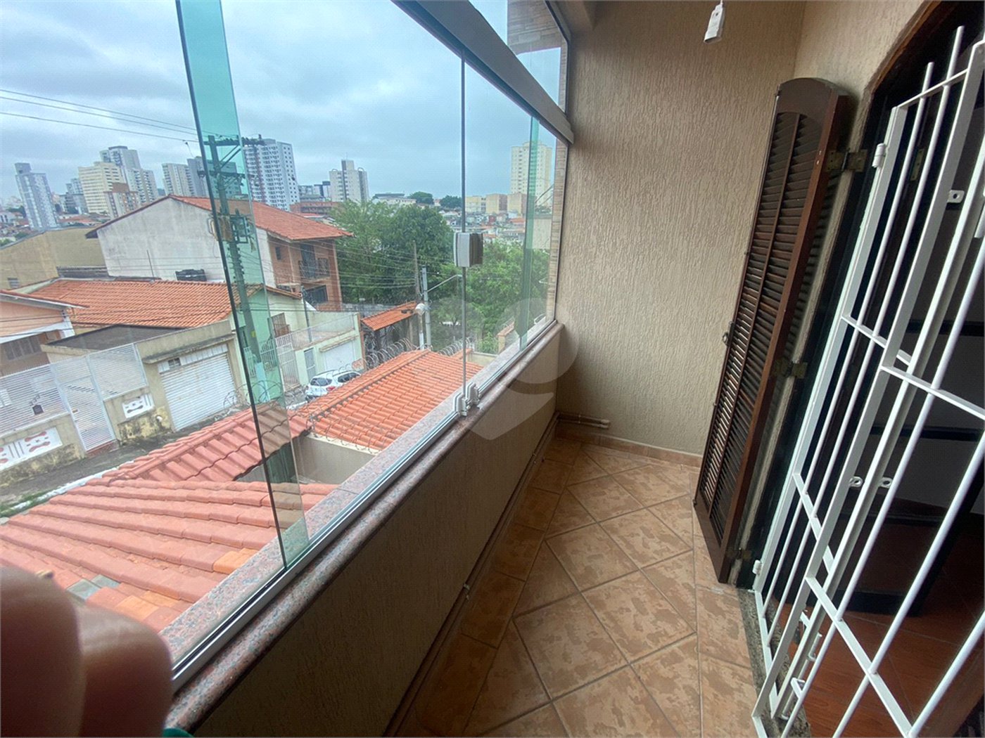 Sobrado à venda com 4 quartos, sendo 2 suítes,  em Vila Gustavo, São Paulo, SP