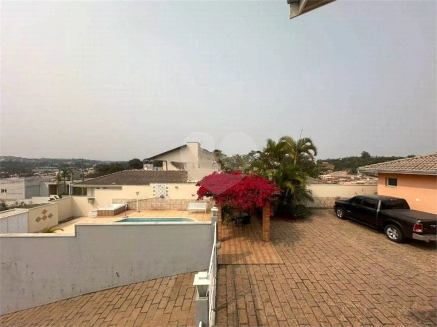 Casa à venda com 3 quartos, sendo 1 suíte, no condomínio Residencial Delle Stelle, Louveira - SP