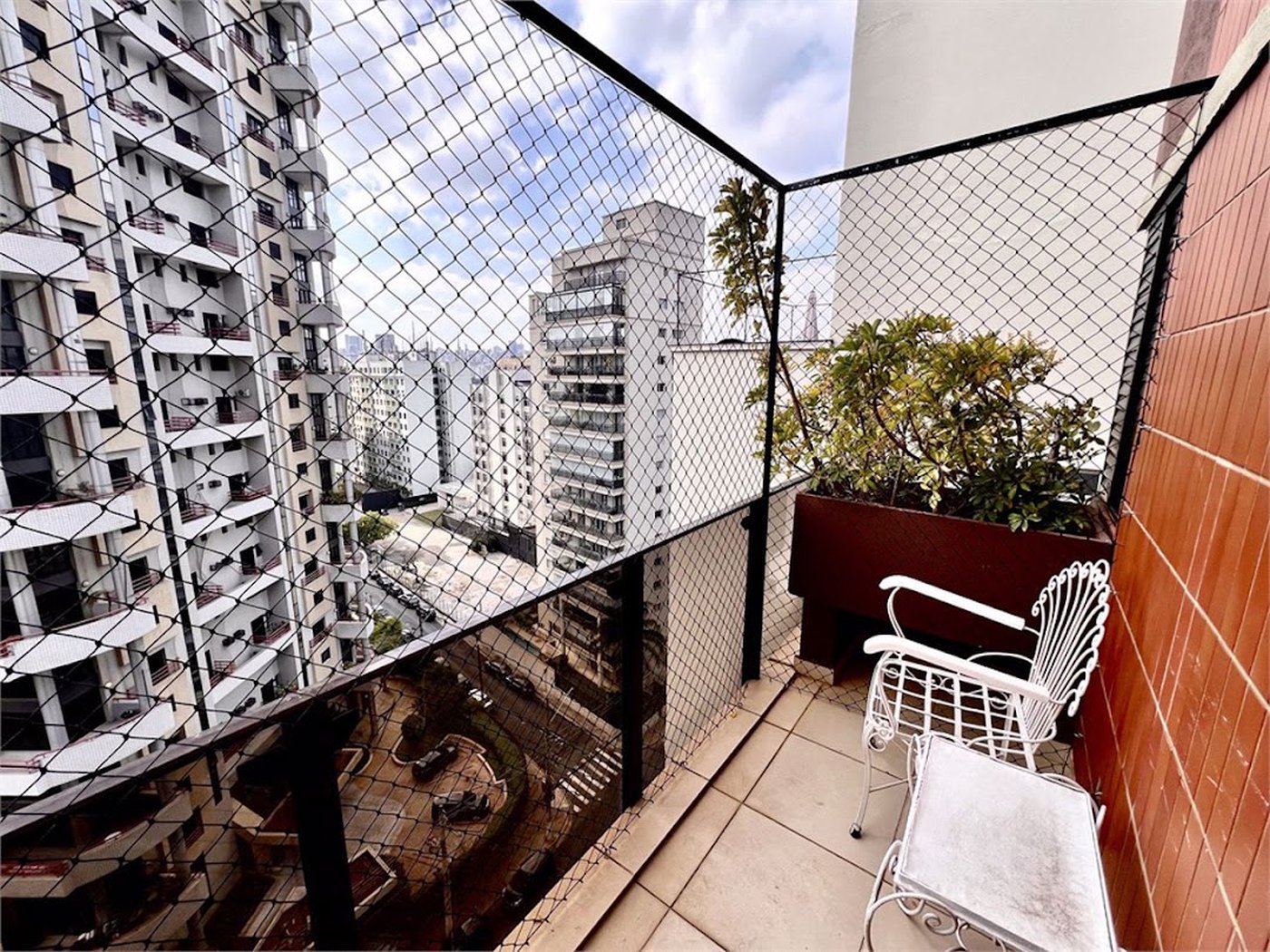Apartamento com 3 dormitórios à venda, 160 m² por R$ 2.790.000,00 - Itaim Bibi - São Paulo/SP