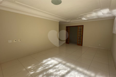 Casa para alugar com 4 quartos, sendo 3 suítes, em Vila Sfeir, Indaiatuba, SP