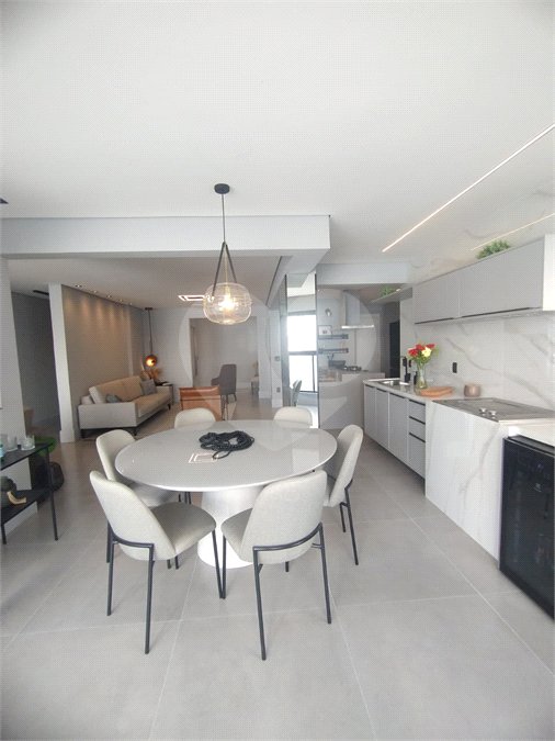 Apartamento à venda com 3 suítes em Parque Residencial Aquarius, São José dos Campos, SP
