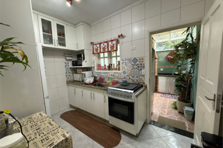 Casa à venda com 2 suítes no condomínio Village Palmas, São Paulo - SP